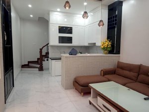 Bán nhà đẹp 45m2, gần Royal city, cách MP Nguyễn Trãi 10m , giá 3,6 tỷ.